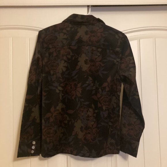 Caribbean Joe Floral Button Up Blouse Medium Petite Dark Brown Floral Textured - Picture 3 of 3